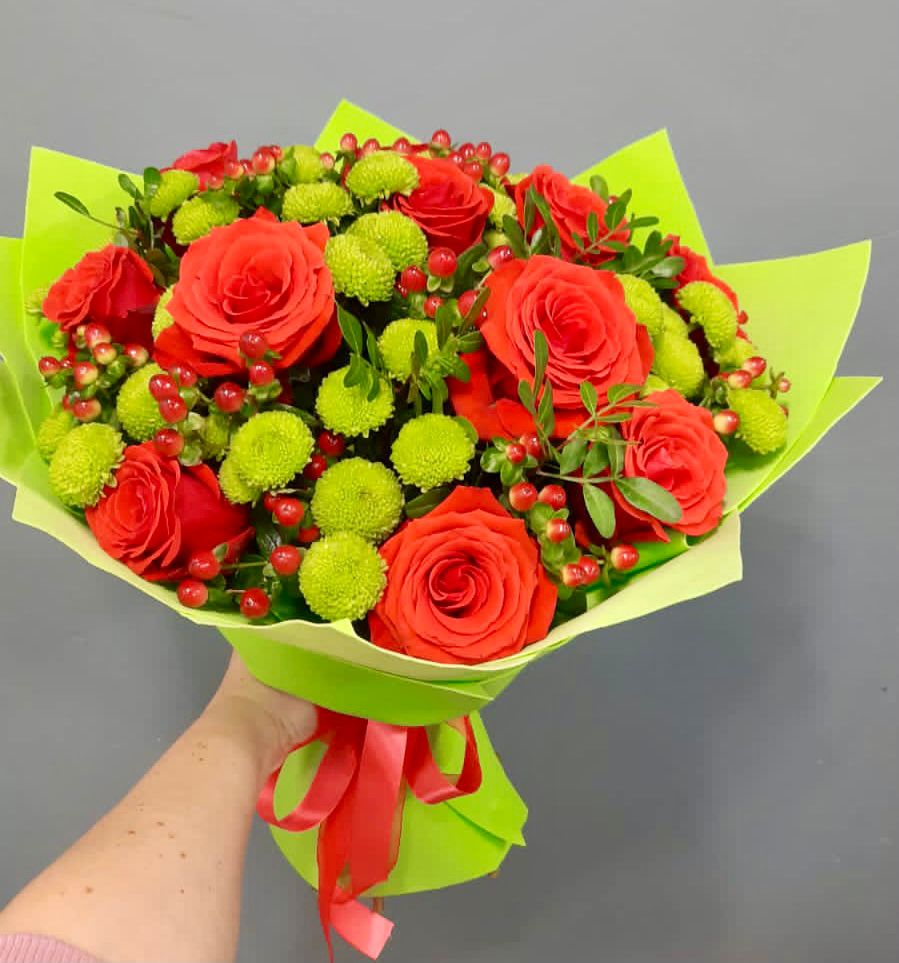 Букет цветов из: Хризантемы и Розы в Охе