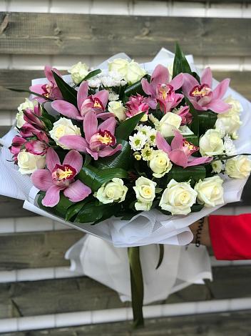 Букет цветов из: Розы и Хризантемы в Охе
