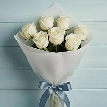 Букет 7 Белых роз Эдлесс Лав в Охе
