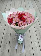 Букет цветов из:  Альстромерии в Охе