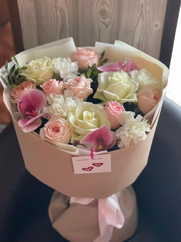 Букет цветов из: Орхидеи, Розы и Гвоздики в Охе