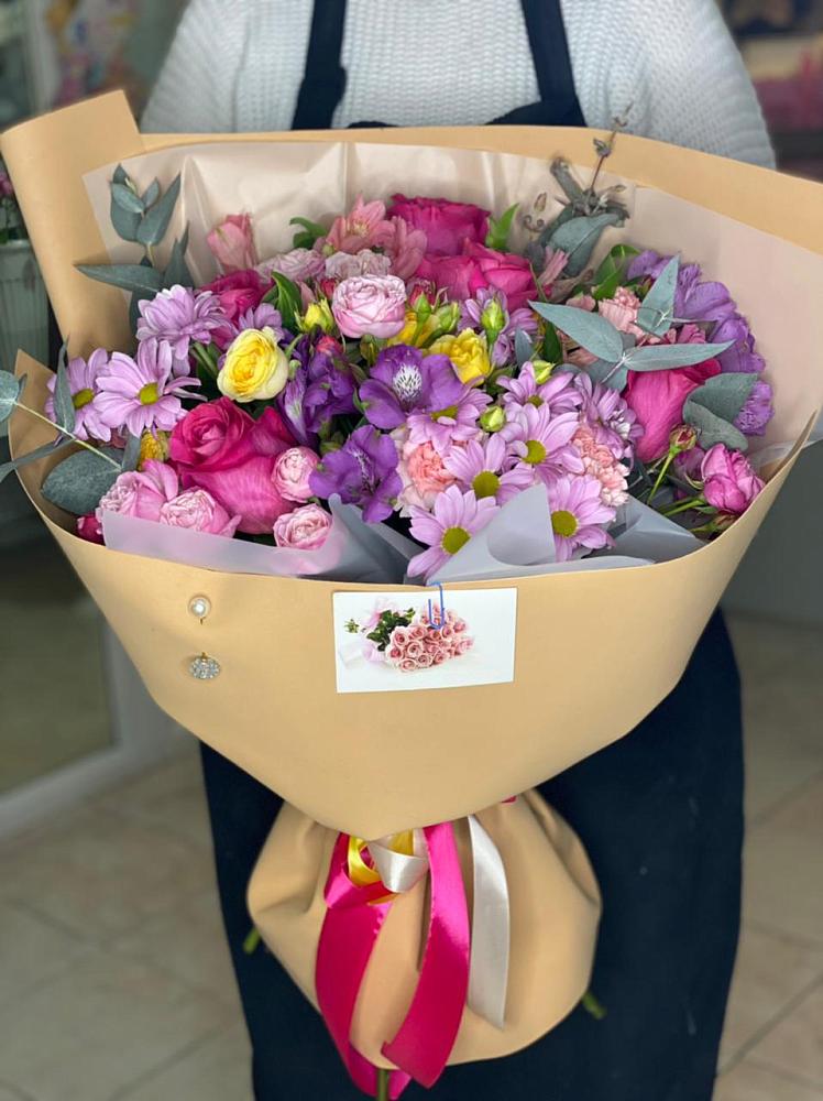 Букет цветов из: Хризантемы, Гвоздики и Альстромерии в Охе