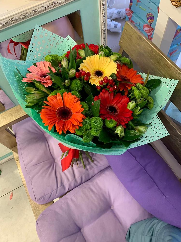 Букет цветов из: Герберы, Хризантемы и Альстромерии в Охе