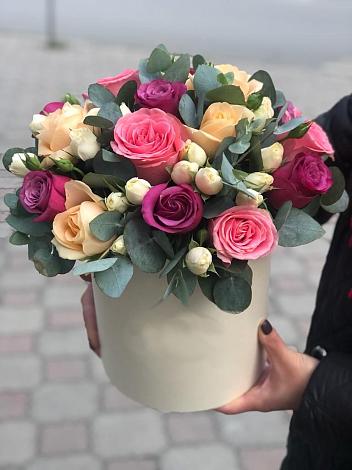 Цветочная композиция из Розы в шляпной коробке в Охе