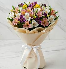 Букет цветов из:  Альстромерии в Охе