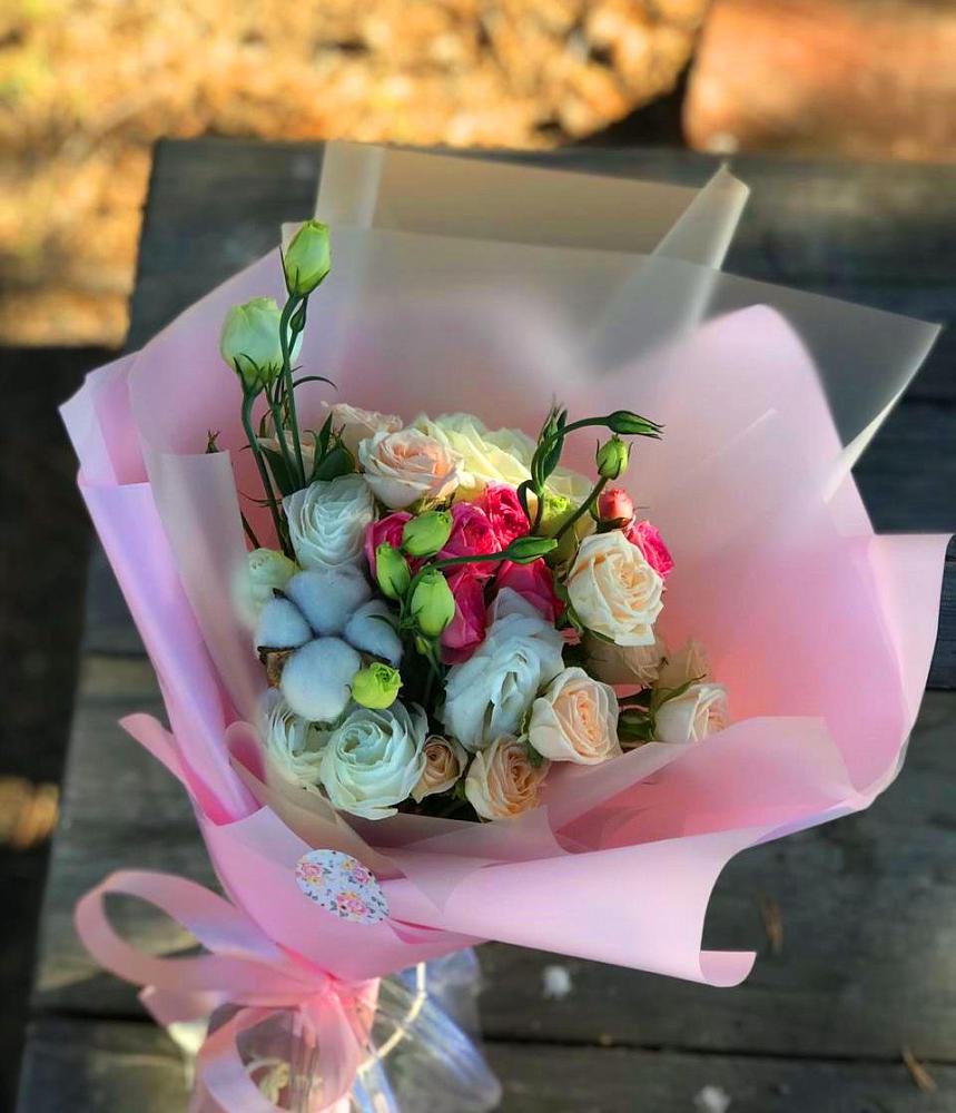 Букет цветов из: Розы и Лизиантусы в Охе