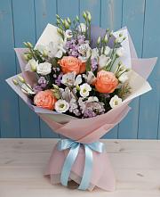 Букет цветов из:  Лизиантусы, Розы, Альстромерии и Гипсофила в Охе