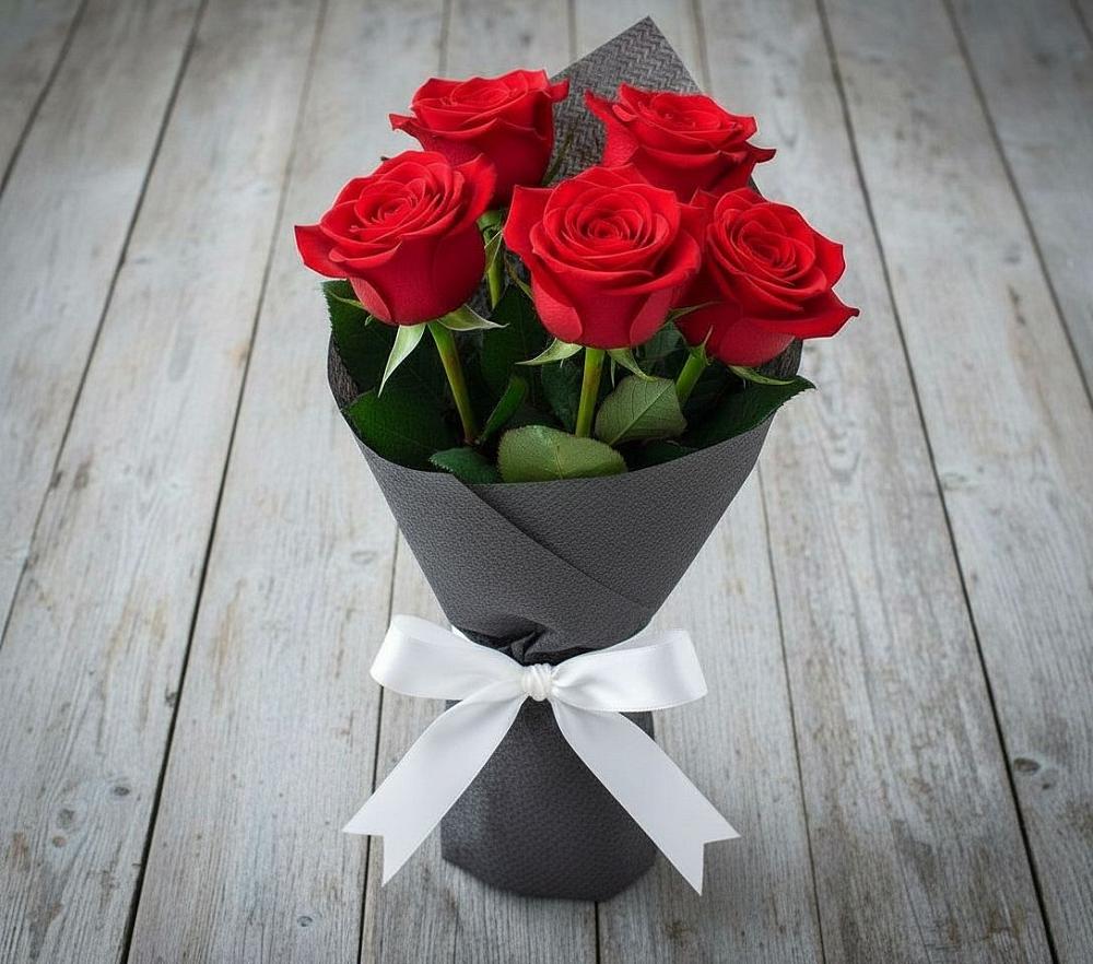 Букет 5 Красных роз Эдлесс Лав в Охе
