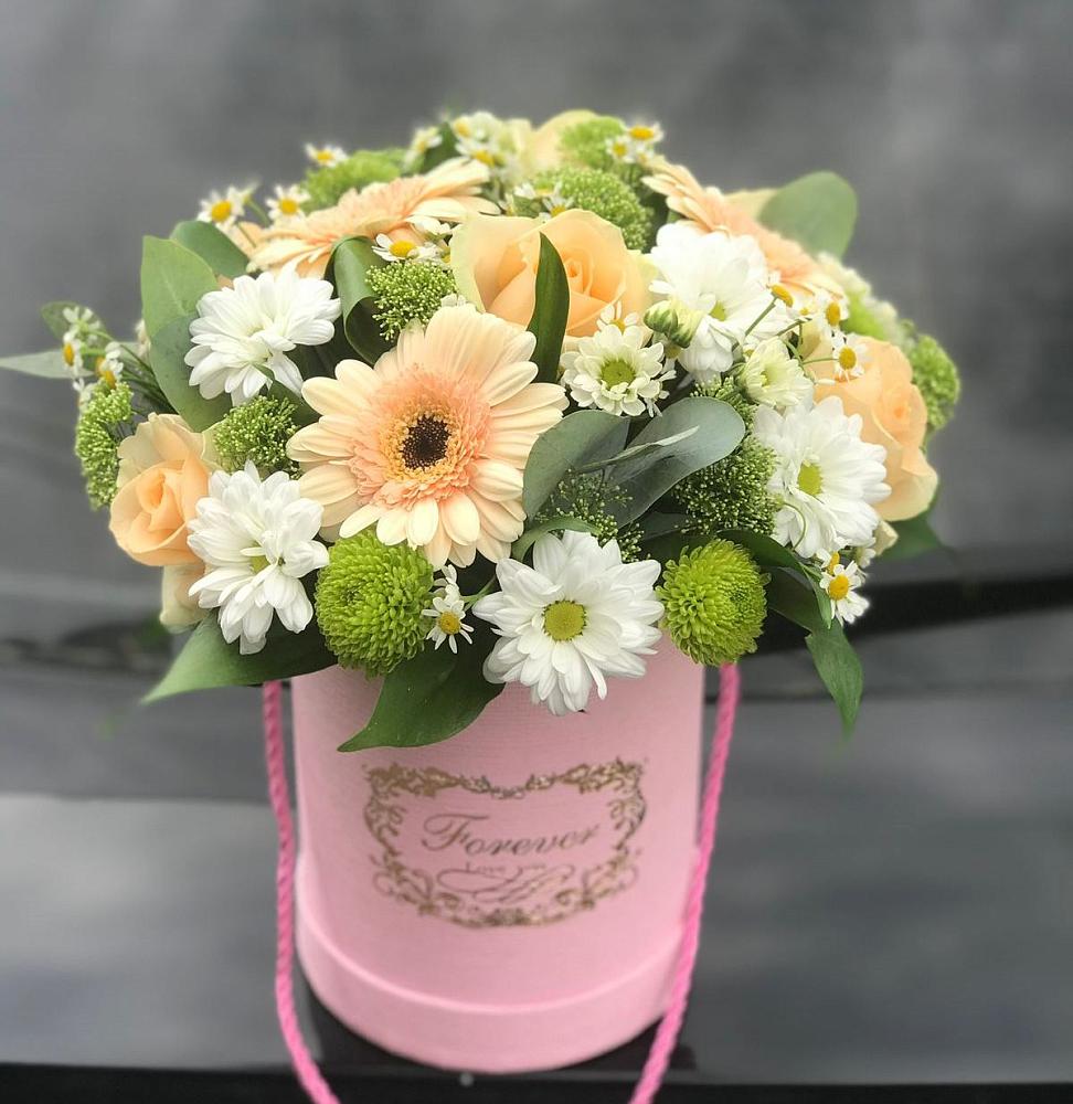 Цветочная композиция из Розы, Герберы и Хризантемы в шляпной коробке в Охе