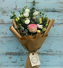 Букет цветов из:  Розы и Лизиантусы в Охе
